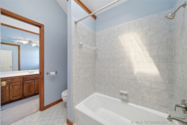 7918 N 156th East Avenue, Owasso, OK 74055