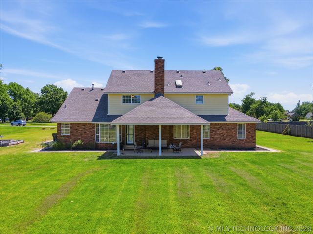 7918 N 156th East Avenue, Owasso, OK 74055