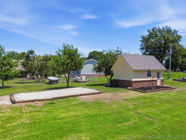 7918 N 156th East Avenue, Owasso, OK 74055