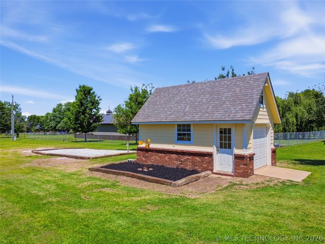 7918 N 156th East Avenue, Owasso, OK 74055