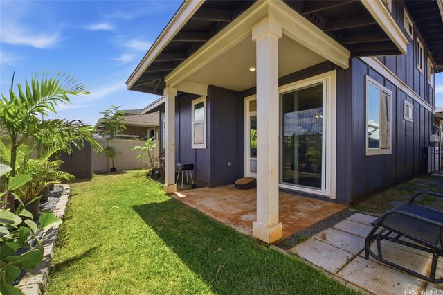 94-1251 Hale Halawai Drive 40, Waipahu, HI 96797