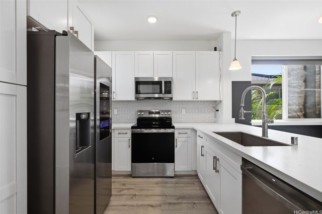 94-1251 Hale Halawai Drive 40, Waipahu, HI 96797