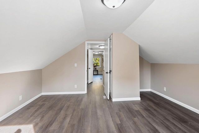 2500 S JEFFERSON STREET, Appleton, WI 54915