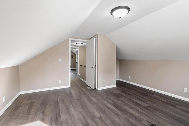 2500 S JEFFERSON STREET, Appleton, WI 54915