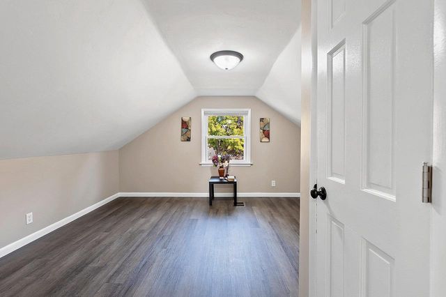 2500 S JEFFERSON STREET, Appleton, WI 54915