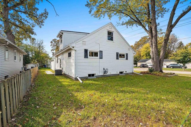 2500 S JEFFERSON STREET, Appleton, WI 54915