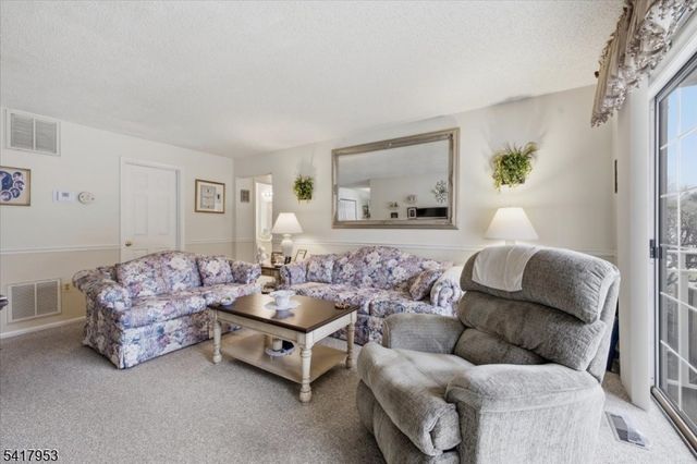 530 Azalea Ter, Branchburg Twp., NJ 08876