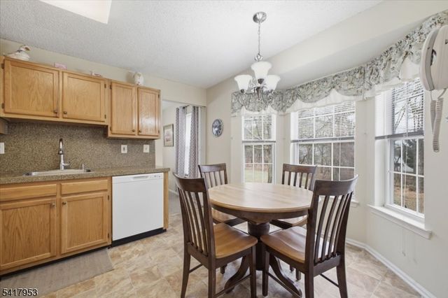 530 Azalea Ter, Branchburg Twp., NJ 08876