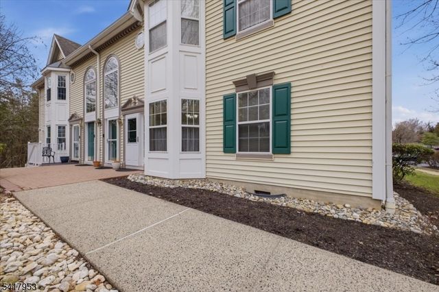 530 Azalea Ter, Branchburg Twp., NJ 08876