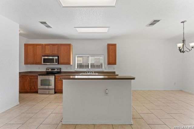22139 ADVANTAGE RUN, San Antonio, TX 78258