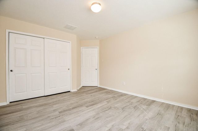 10439 Lauren Creek Drive, Baytown, TX 77523