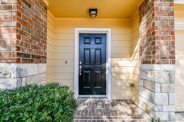 10439 Lauren Creek Drive, Baytown, TX 77523