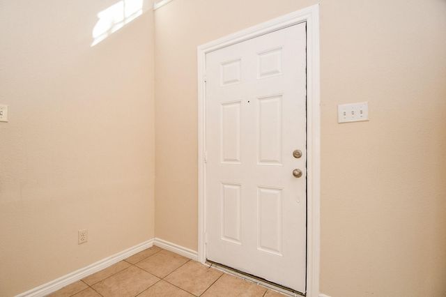 10439 Lauren Creek Drive, Baytown, TX 77523