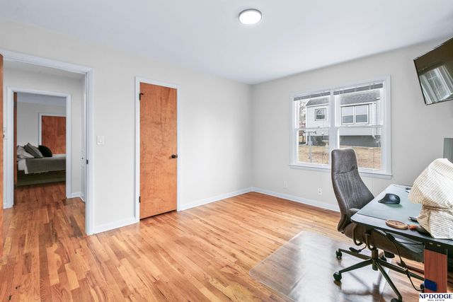 2719 S 44 Street, Omaha, NE 68105