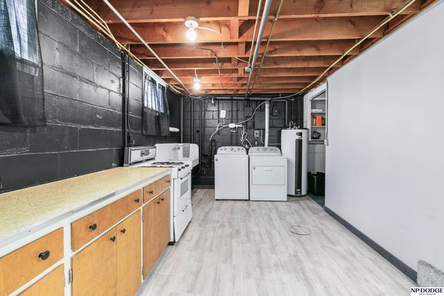 2719 S 44 Street, Omaha, NE 68105