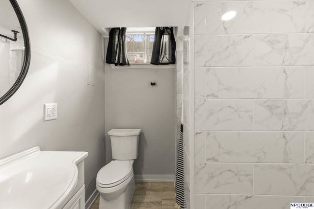 2719 S 44 Street, Omaha, NE 68105