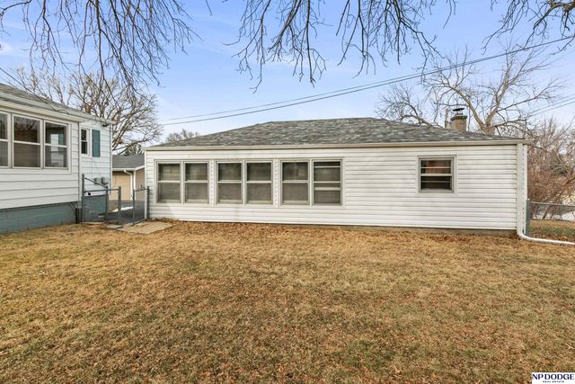 2719 S 44 Street, Omaha, NE 68105