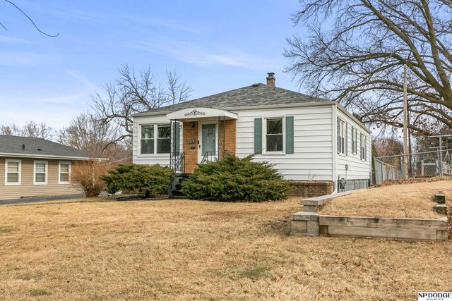 2719 S 44 Street, Omaha, NE 68105