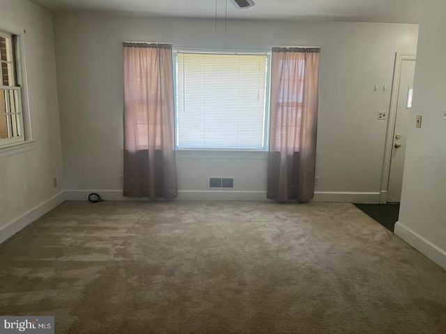 4906 HOOD DR, Fredericksburg, VA 22408