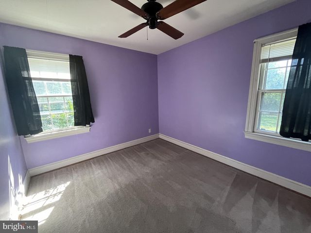 4906 HOOD DR, Fredericksburg, VA 22408