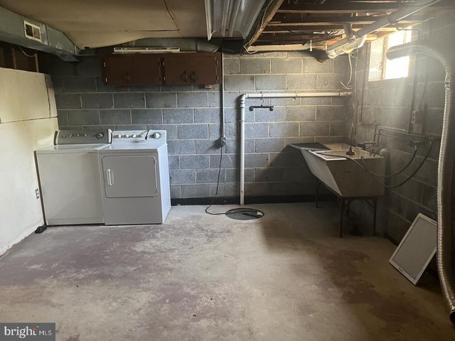 4906 HOOD DR, Fredericksburg, VA 22408