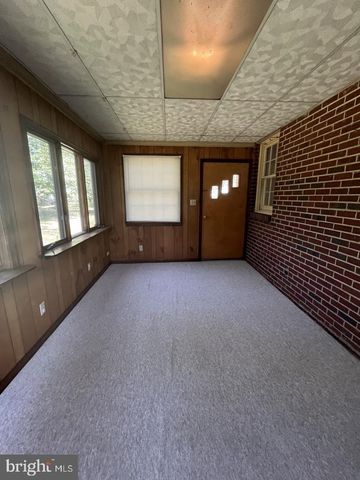 4906 HOOD DR, Fredericksburg, VA 22408