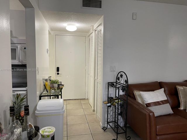 21133 SW 85th Ave 112, Cutler Bay, FL 33189