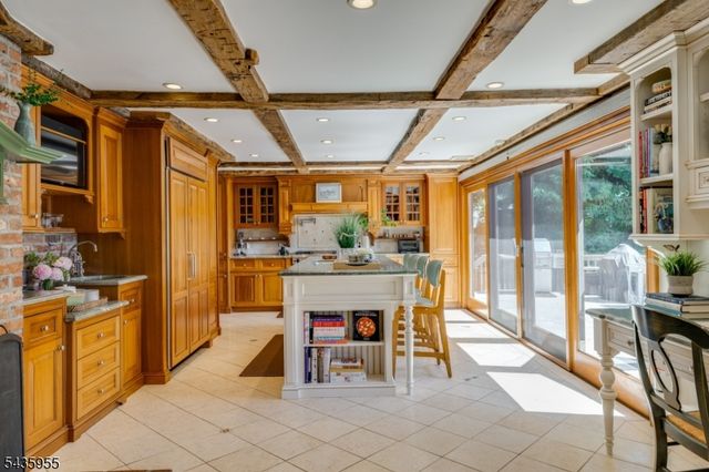 43 Knox Hill Rd, Morris Twp., NJ 07960