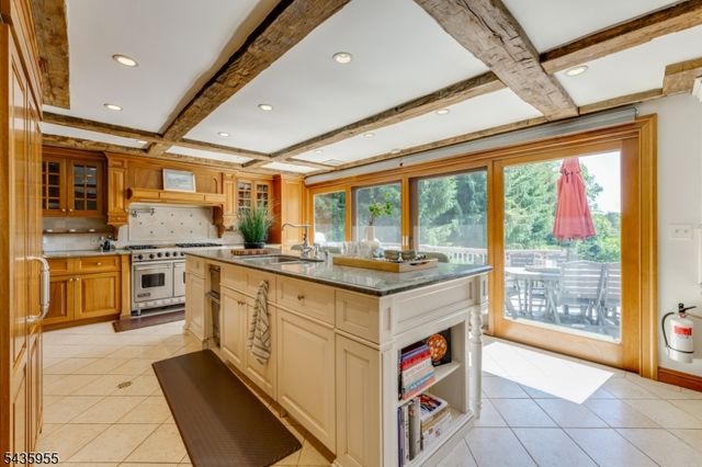 43 Knox Hill Rd, Morris Twp., NJ 07960