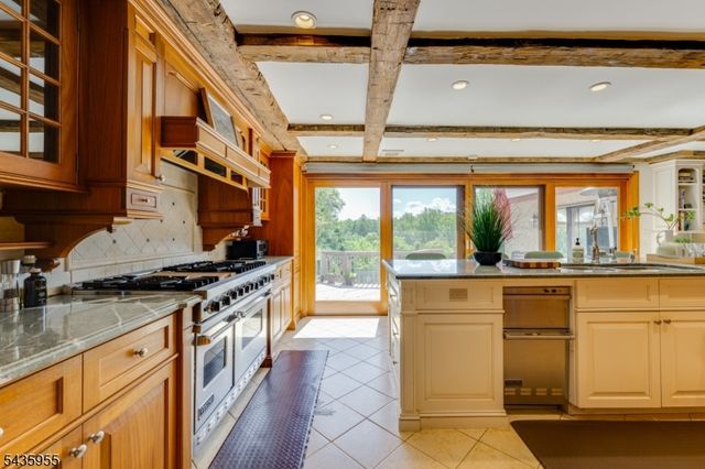 43 Knox Hill Rd, Morris Twp., NJ 07960