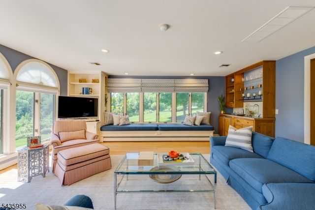 43 Knox Hill Rd, Morris Twp., NJ 07960