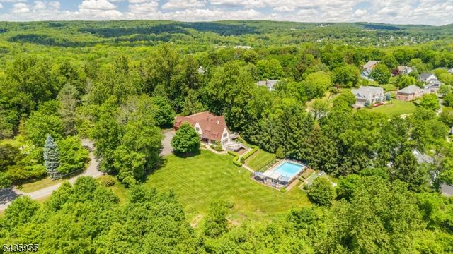 43 Knox Hill Rd, Morris Twp., NJ 07960
