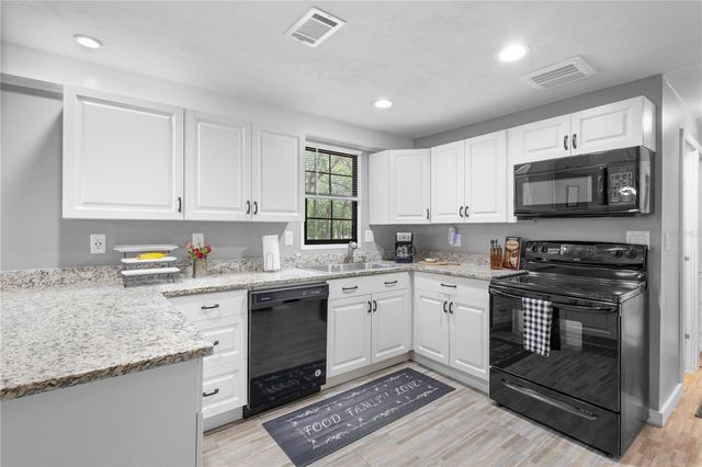 11828 NE 7TH AVENUE, Gainesville, FL 32641