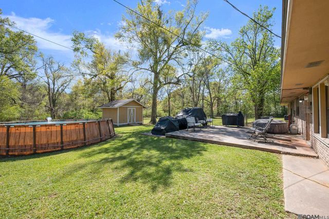 907 E Bayou Narcisse St, Gonzales, LA 70737