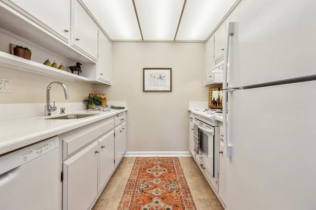 1915 Mount Vernon Court 14, Mountain View, CA 94040