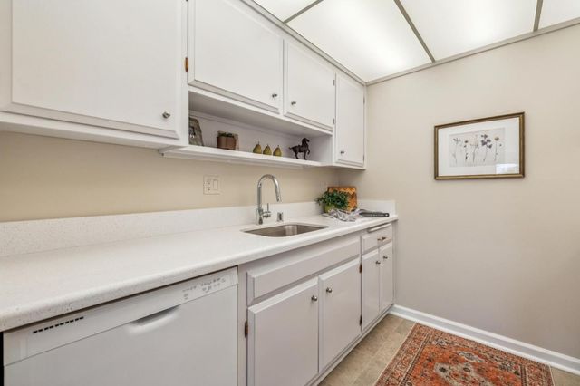1915 Mount Vernon Court 14, Mountain View, CA 94040