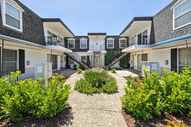 1915 Mount Vernon Court 14, Mountain View, CA 94040