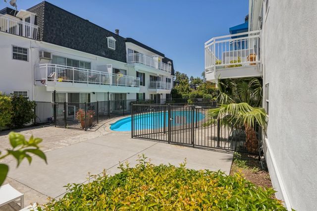 1915 Mount Vernon Court 14, Mountain View, CA 94040