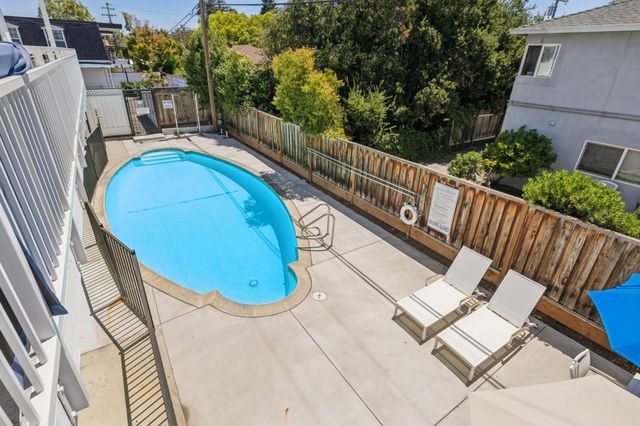 1915 Mount Vernon Court 14, Mountain View, CA 94040