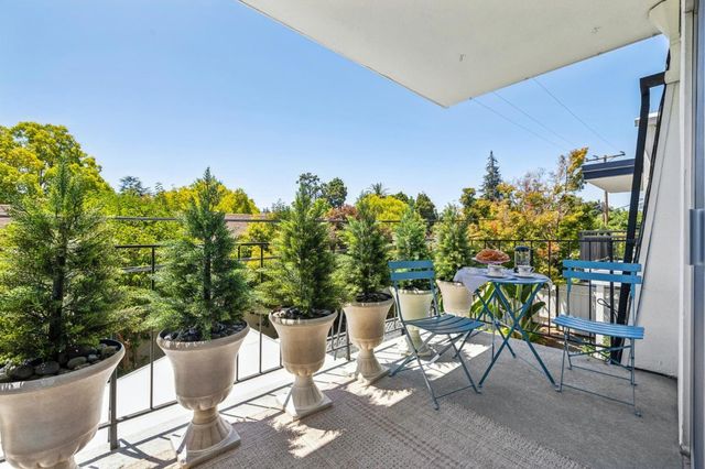 1915 Mount Vernon Court 14, Mountain View, CA 94040