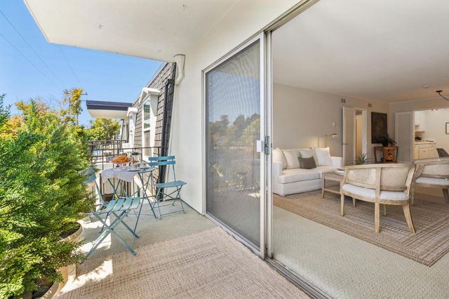 1915 Mount Vernon Court 14, Mountain View, CA 94040