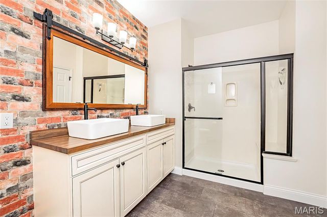 3456 Harbor Crossing Drive, St Charles, MO 63301