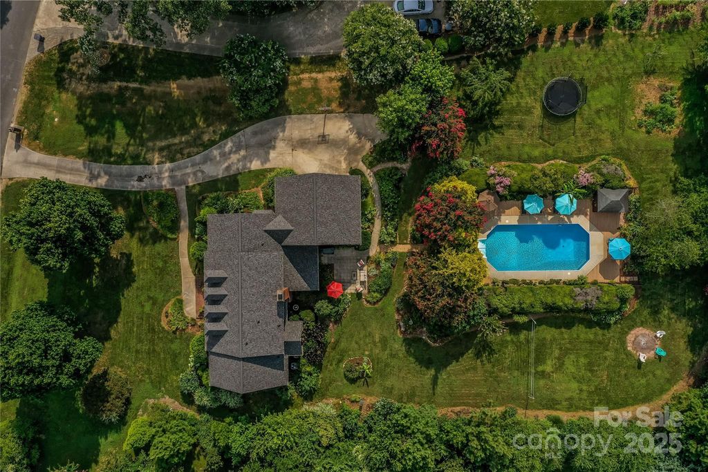 1482 Willow Oaks Trail, Matthews, NC 28104