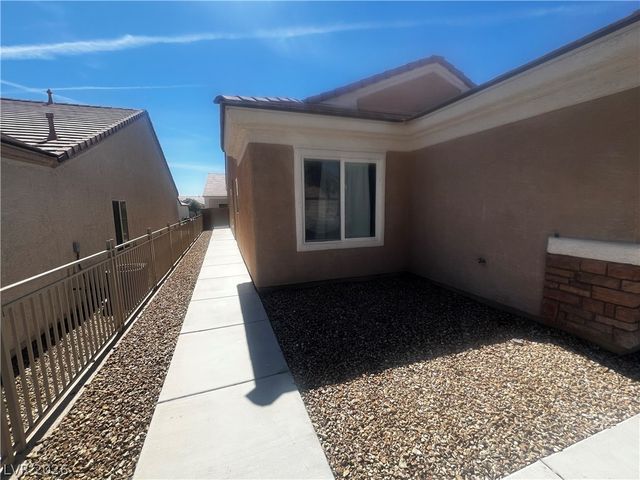 2925 Ivorybill Way, North Las Vegas, NV 89084