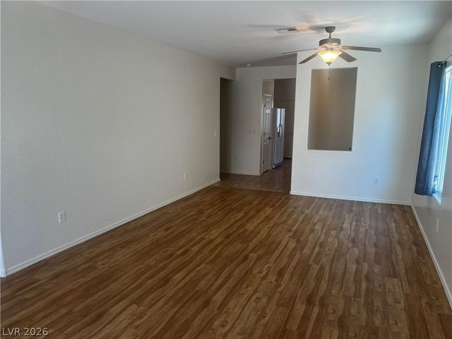 2925 Ivorybill Way, North Las Vegas, NV 89084