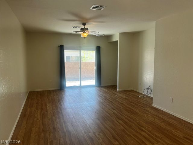 2925 Ivorybill Way, North Las Vegas, NV 89084