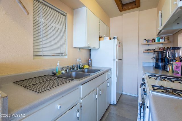 215 S Cherry Avenue, Tucson, AZ 85719
