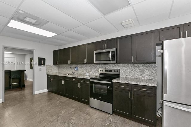 200 Leslie Dr 930, Hallandale Beach, FL 33009