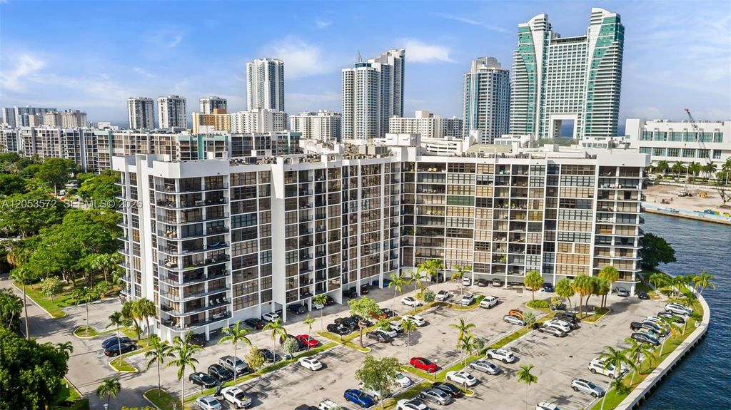 200 Leslie Dr 930, Hallandale Beach, FL 33009