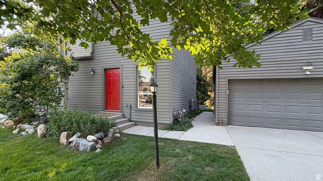 3077 E NORDIC DR, Sandy, UT 84093